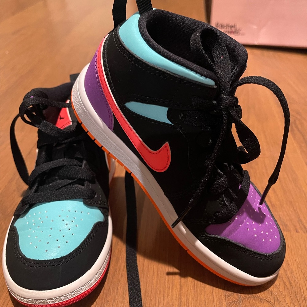 Nike Air Jordan- Black Muti-640735-083